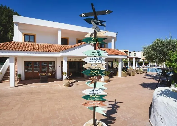 Pefkos Village Appart hôtel 3*