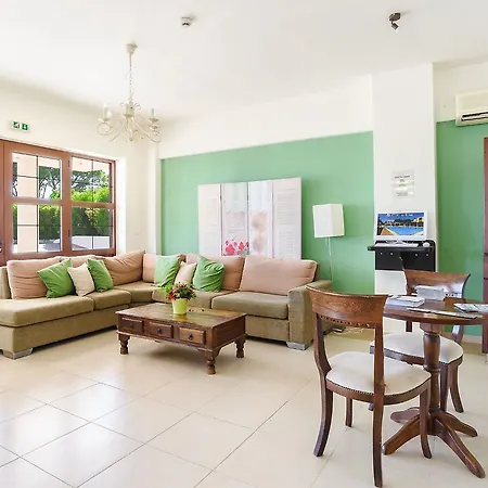 Aparthotel Pefkos Village