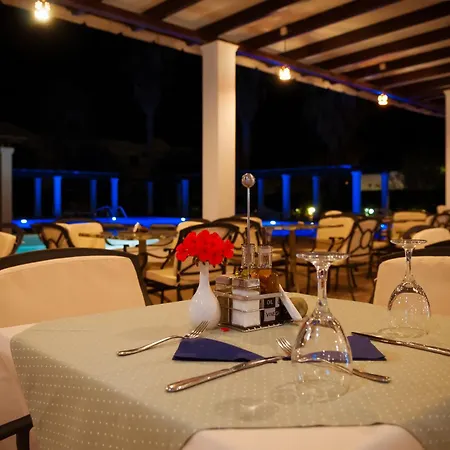Pefkos Village Aparthotel