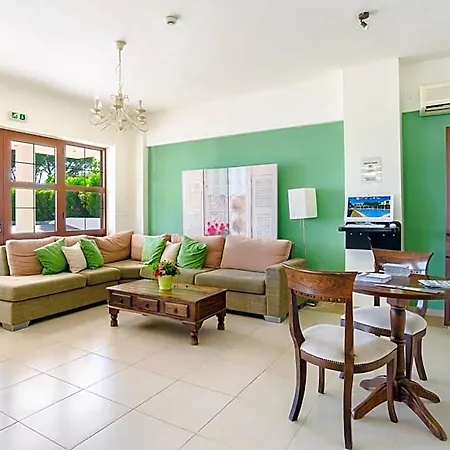 Pefkos Village Aparthotel