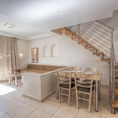 Apartmanhotel Pefkos Village 3*