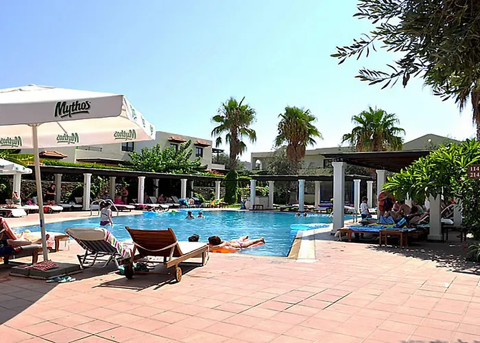 Pefkos Village Aparthotel 3*