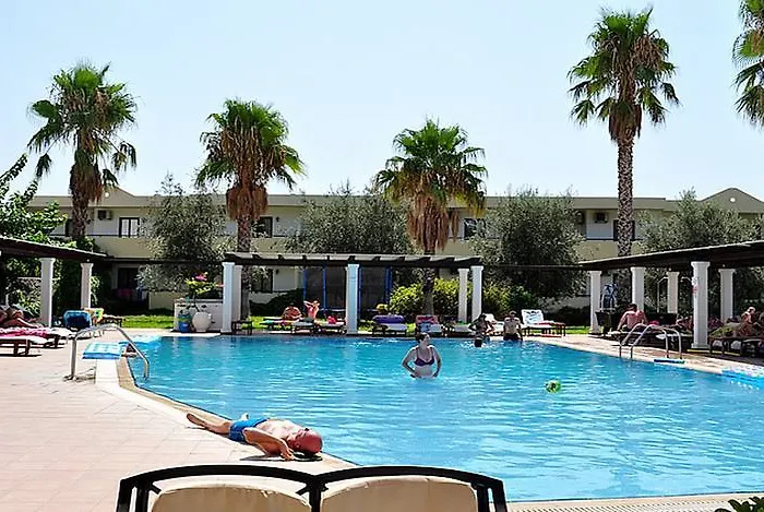 Aparthotel Pefkos Village