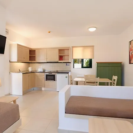 Pefkos Village Hotel de apartamente Pefki