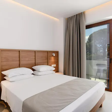 Pefkos Village Lejlighedshotel